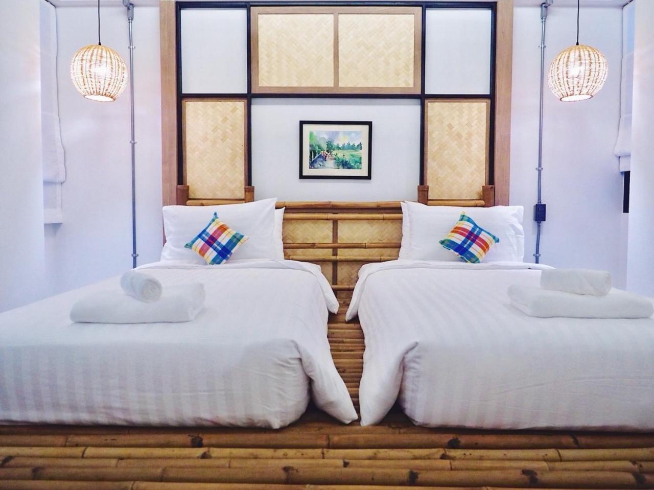 Luck Esan Loft Hotell Ubon Ratchathani Exteriör bild