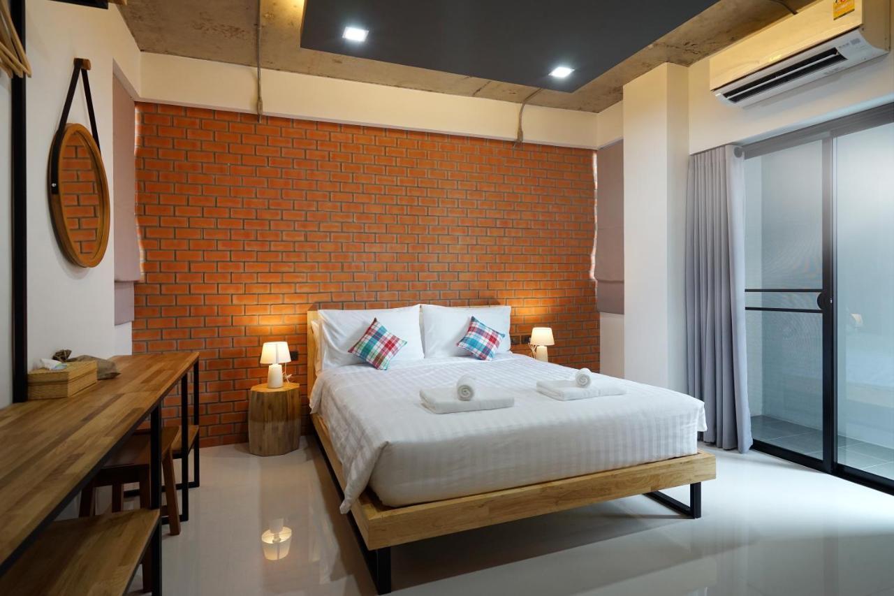 Luck Esan Loft Hotell Ubon Ratchathani Exteriör bild