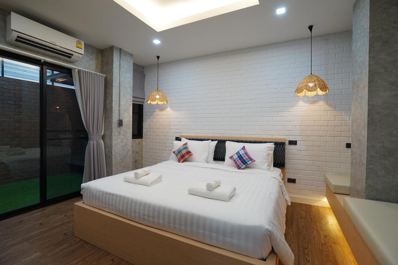 Luck Esan Loft Hotell Ubon Ratchathani Exteriör bild